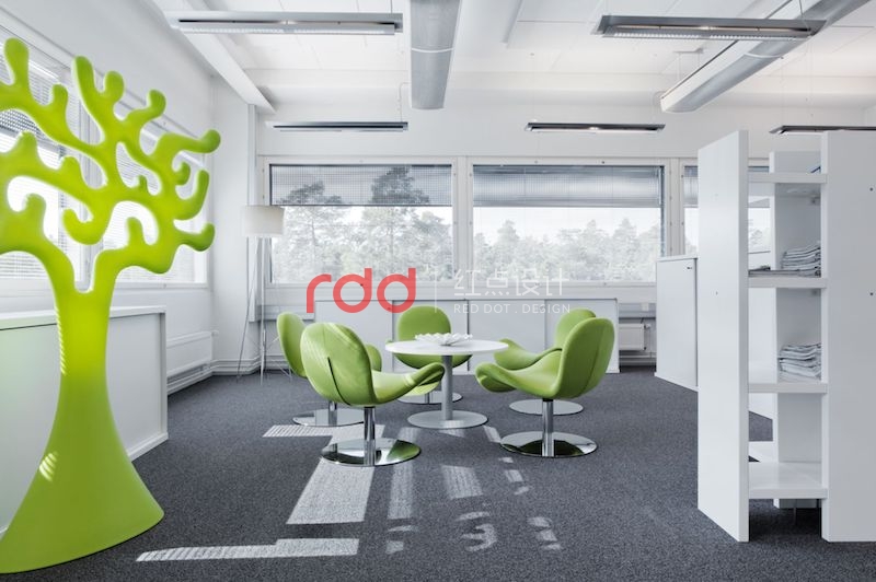 辦公室裝修設計不能忽視的采光設計-2.jpg 辦公室裝修設計不能忽視的采光設計-2.jpg